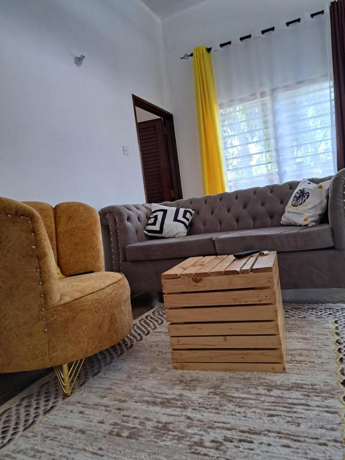 Halisi Stays 1Bed Near Sgr/Airport Mombasa Eksteriør bilde